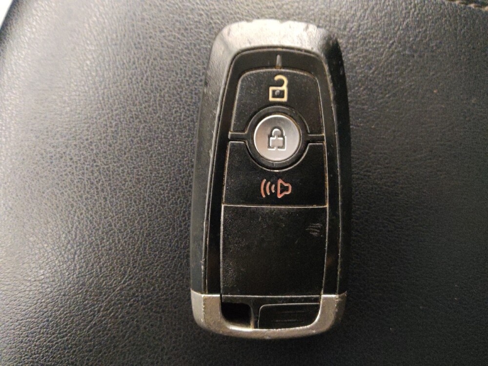 2019 Ford Edge in Houston, TX 77074 - 18130529 32