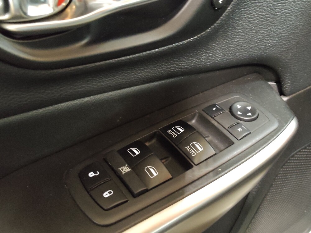 2019 Jeep Cherokee in Plano, TX 75074 - 18130531 27