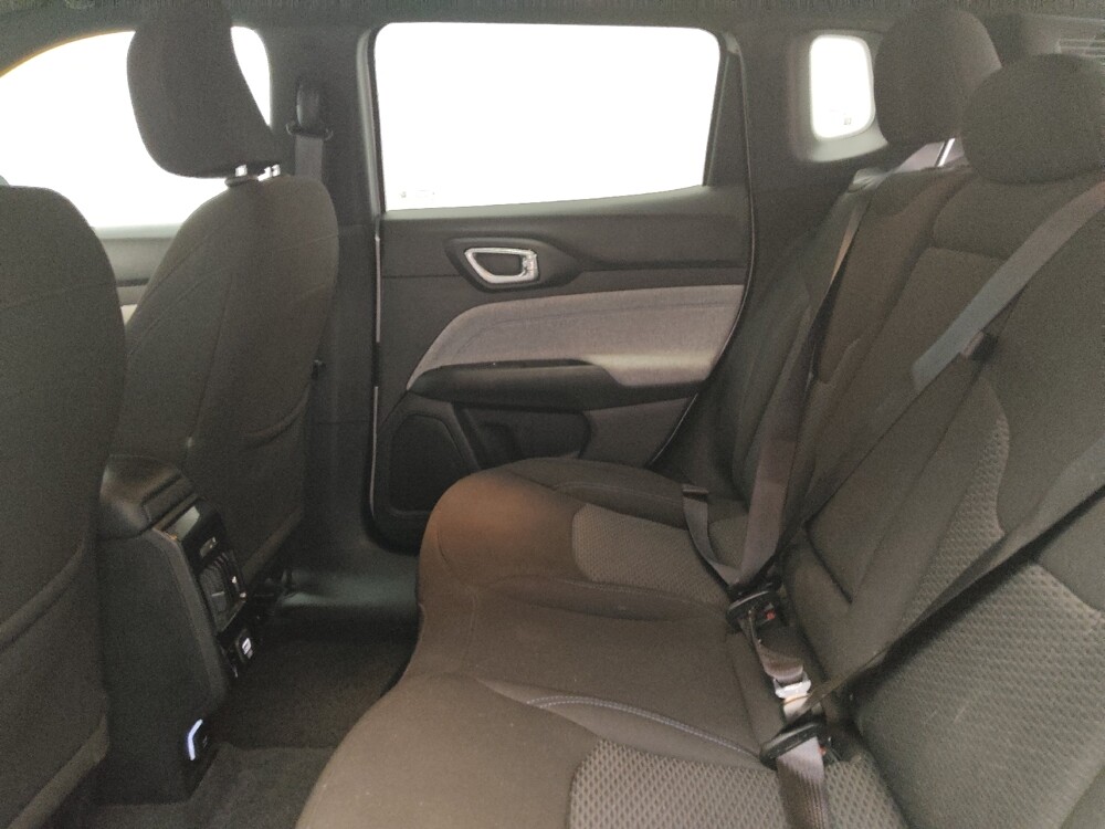 2024 Jeep Compass in Arlington, TX 76011 - 18130533 18