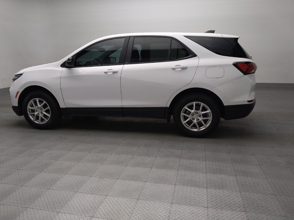 2024 Chevrolet Equinox in Arlington, TX 76011 - 18130537 3