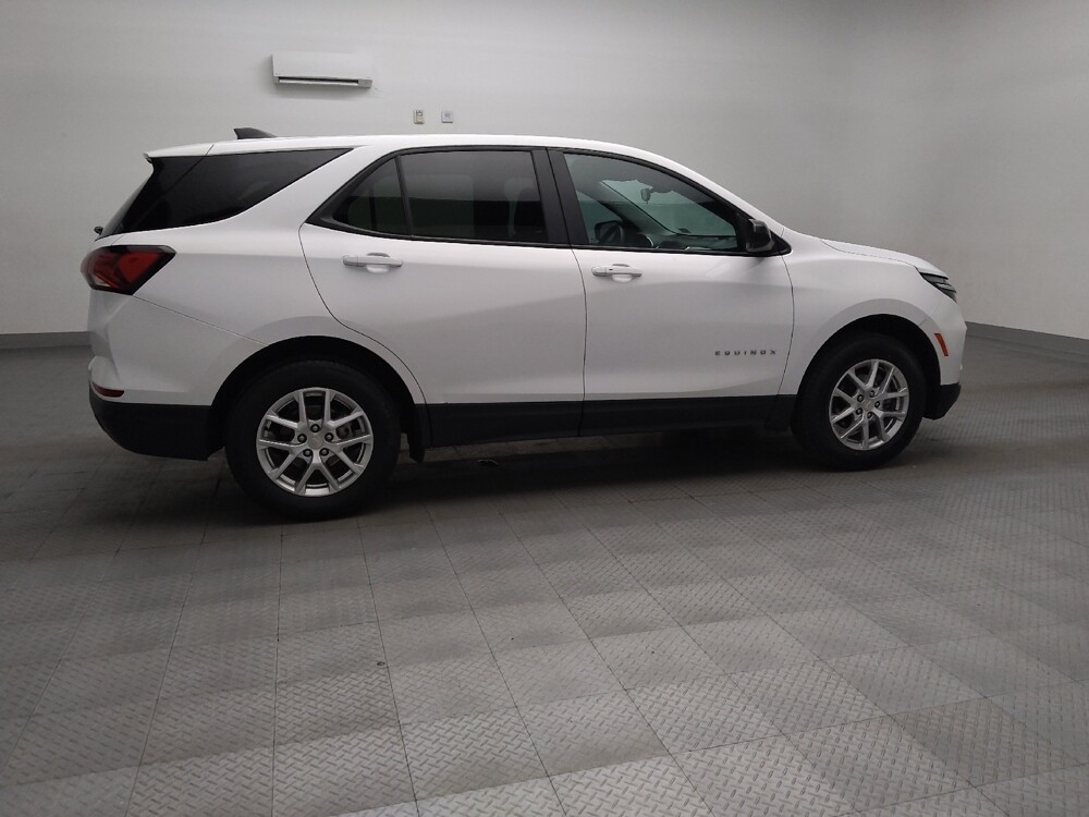 2024 Chevrolet Equinox in Arlington, TX 76011 - 18130537 10