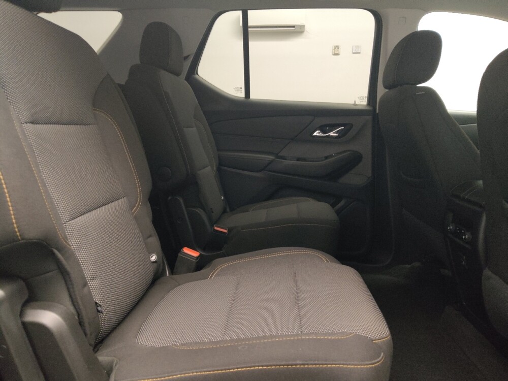 2019 Chevrolet Traverse in San Antonio, TX 78238 - 18130550 19