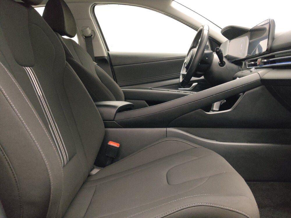 2025 Hyundai Elantra in Arlington, TX 76011 - 18130551 21