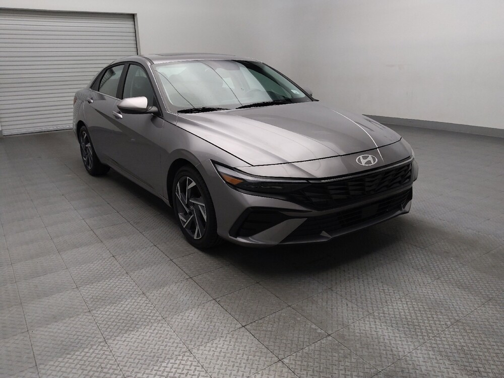 2025 Hyundai Elantra in Arlington, TX 76011 - 18130551 13