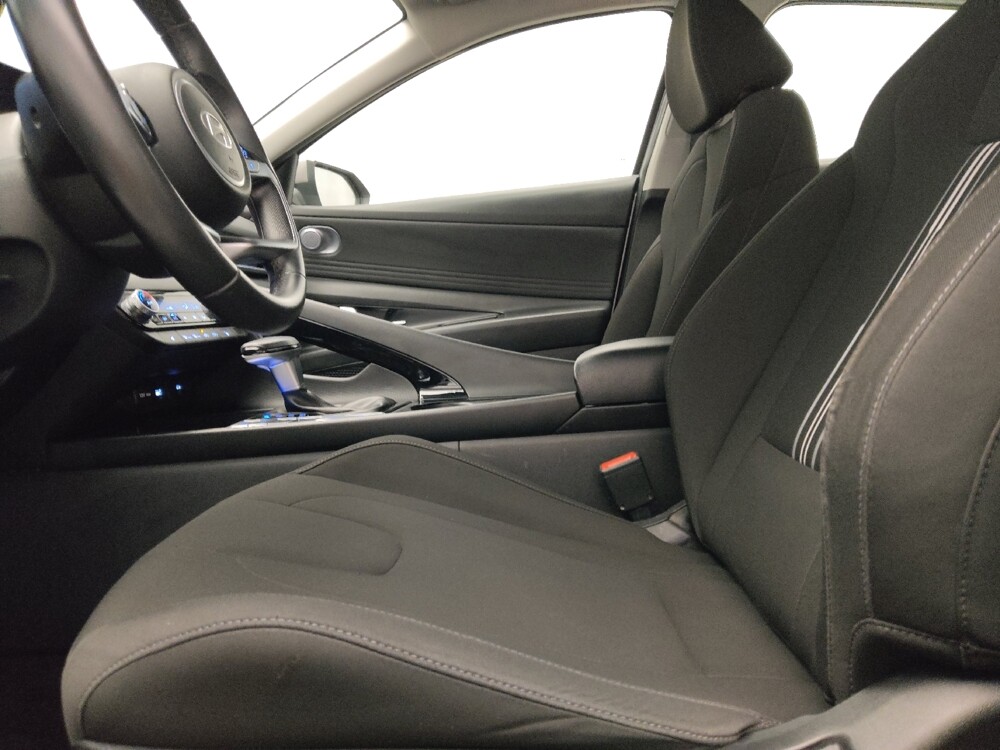 2025 Hyundai Elantra in Arlington, TX 76011 - 18130551 17