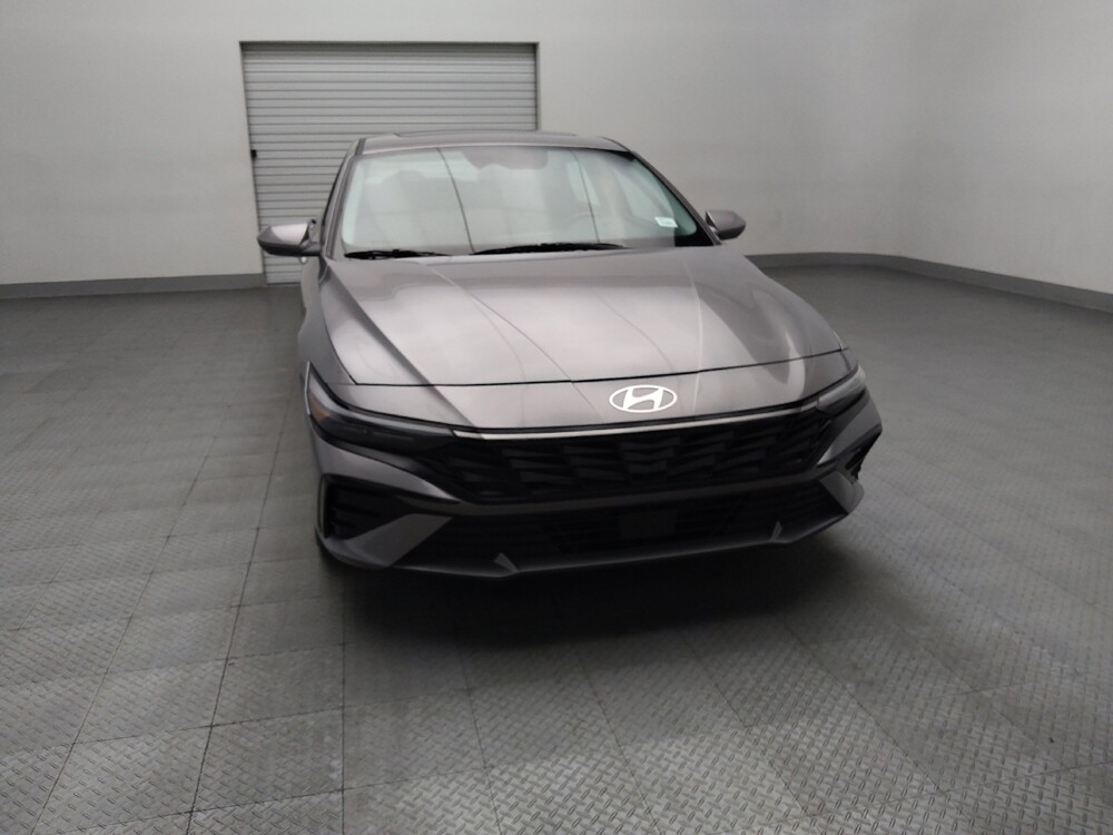2025 Hyundai Elantra in Arlington, TX 76011 - 18130551 14