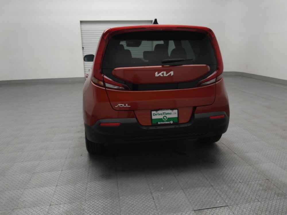 2022 Kia Soul in Lubbock, TX 79424 - 18130554 6