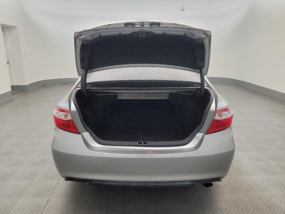 2017 Toyota Camry in Glendale, AZ 85301 - 18130556 29