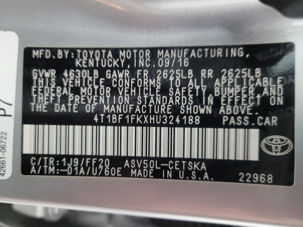 2017 Toyota Camry in Glendale, AZ 85301 - 18130556 33