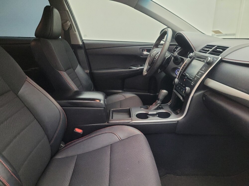 2017 Toyota Camry in Glendale, AZ 85301 - 18130556 21