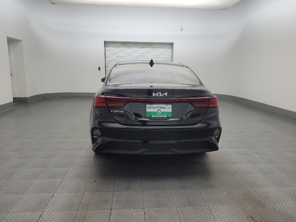 2023 Kia Forte in Glendale, AZ 85301 - 18130559 6