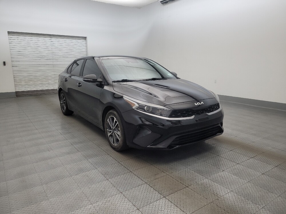 2023 Kia Forte in Glendale, AZ 85301 - 18130559 13