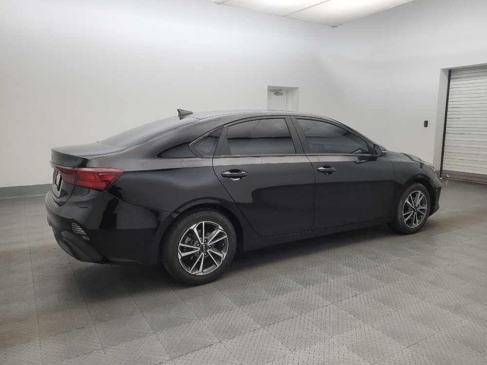 2023 Kia Forte in Glendale, AZ 85301 - 18130559 10