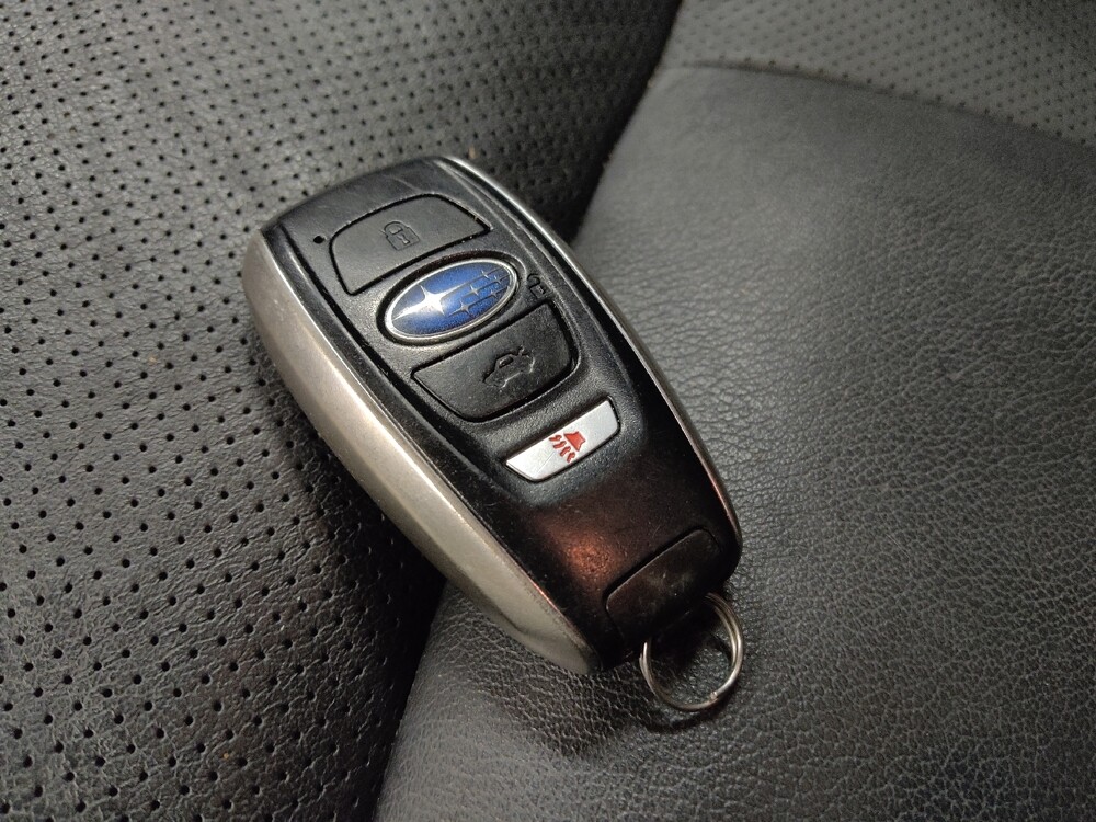 2019 Subaru Ascent in Glendale, AZ 85301 - 18130561 32