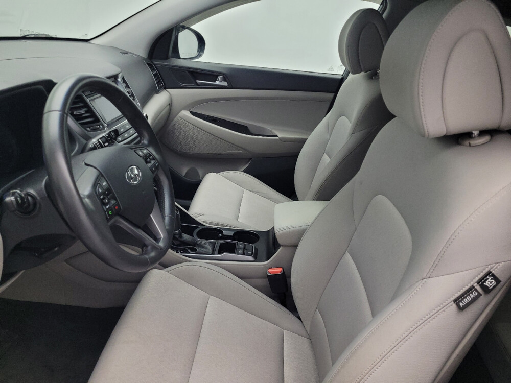 2017 Hyundai Tucson in Jacksonville, FL 32210 - 18130577 17