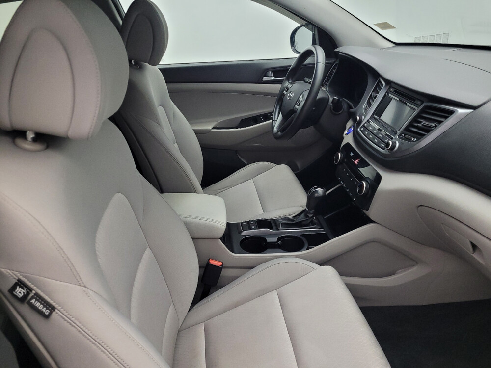 2017 Hyundai Tucson in Jacksonville, FL 32210 - 18130577 21