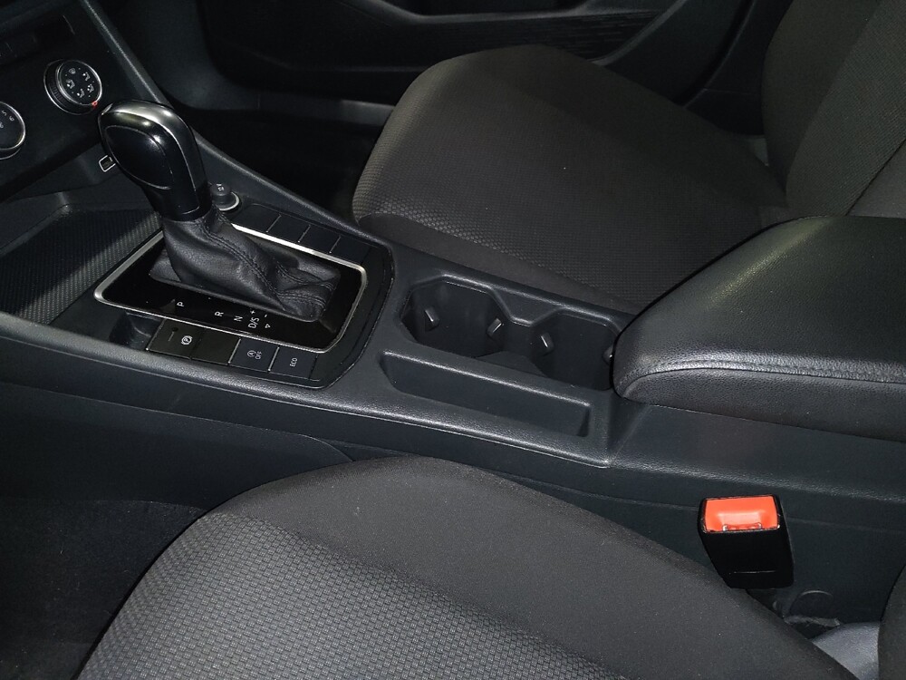 2019 Volkswagen Jetta in Orlando, FL 32808 - 18130584 26