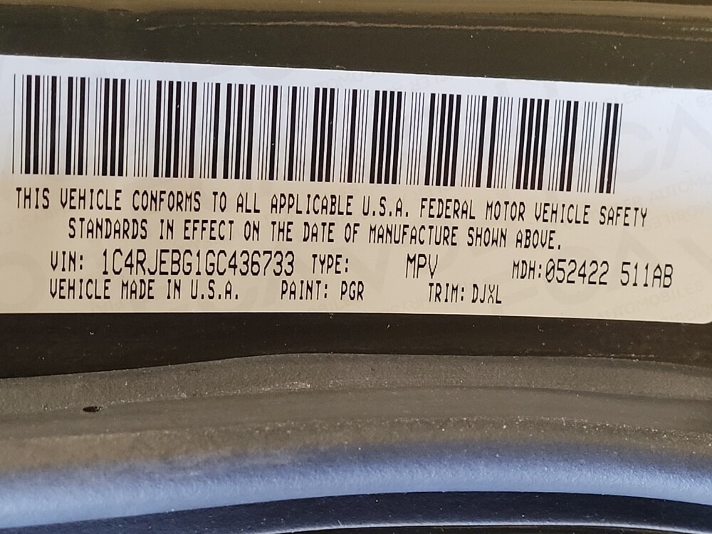 2016 Jeep Grand Cherokee in Jacksonville, FL 32210 - 18130587 33