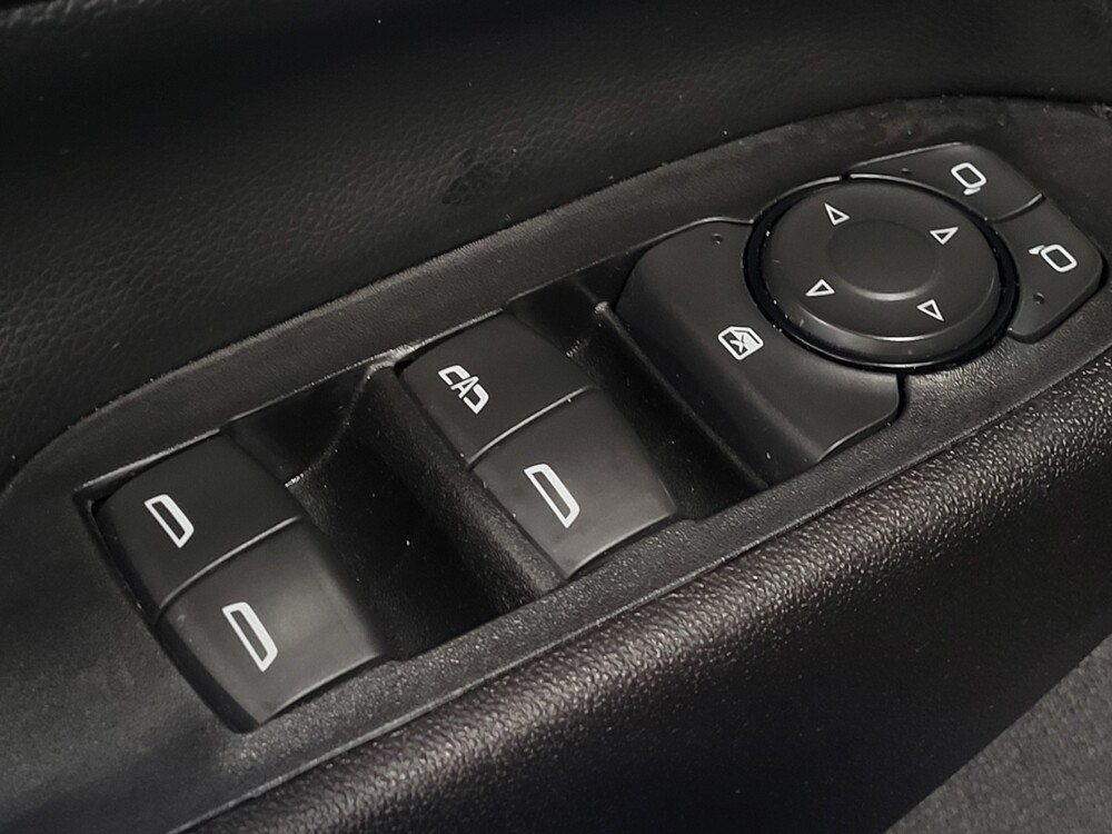 2018 Chevrolet Equinox in Mobile, AL 36606 - 18130588 27