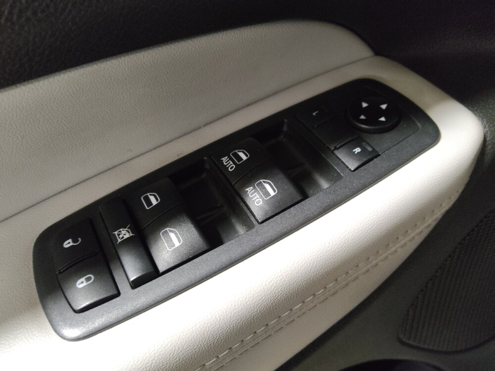 2018 Jeep Grand Cherokee in Kissimmee, FL 34744 - 18130597 27