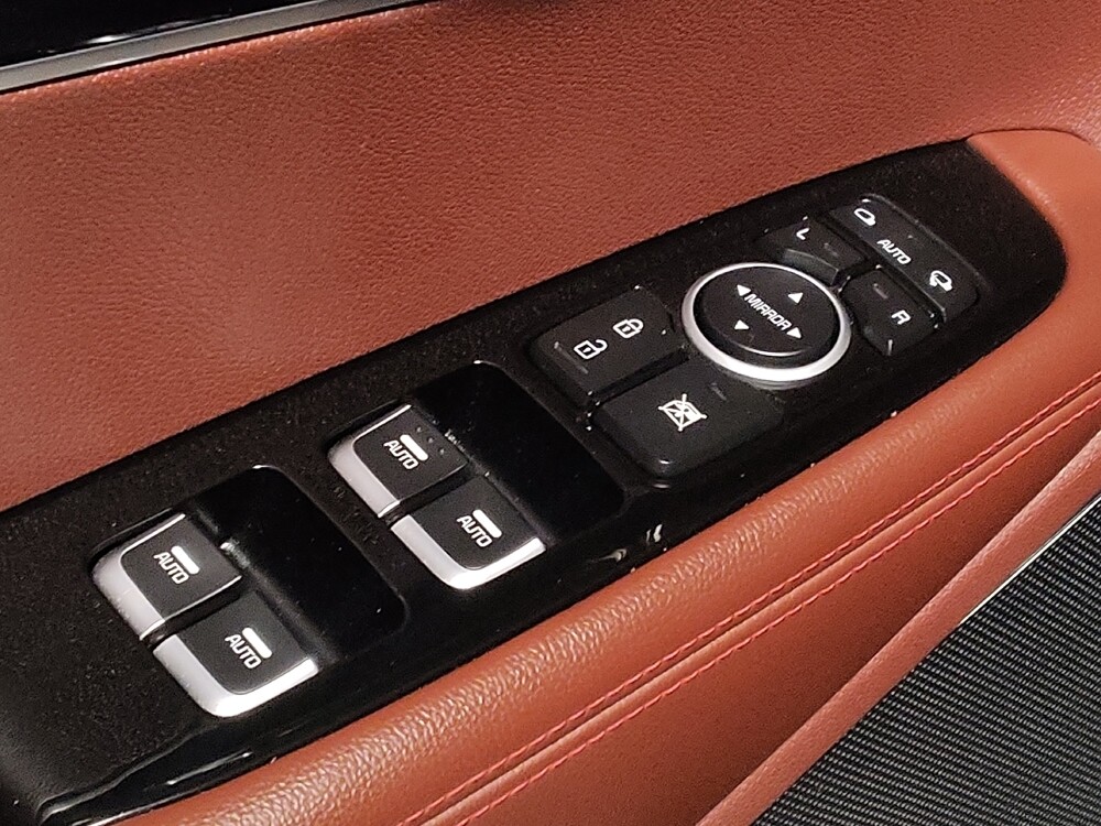 2018 Kia Sorento in Hialeah, FL 33014 - 18130600 27