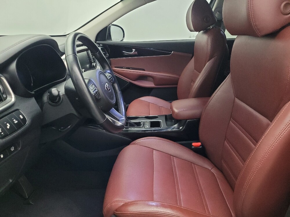 2018 Kia Sorento in Hialeah, FL 33014 - 18130600 17