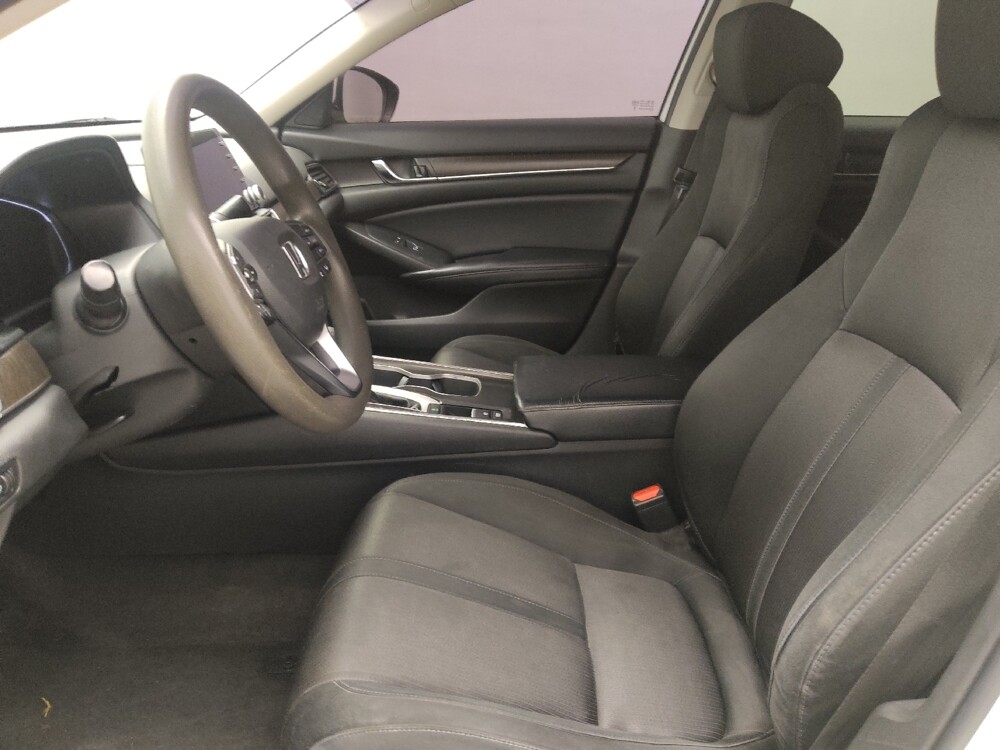 2018 Honda Accord in Hialeah, FL 33014 - 18130601 17