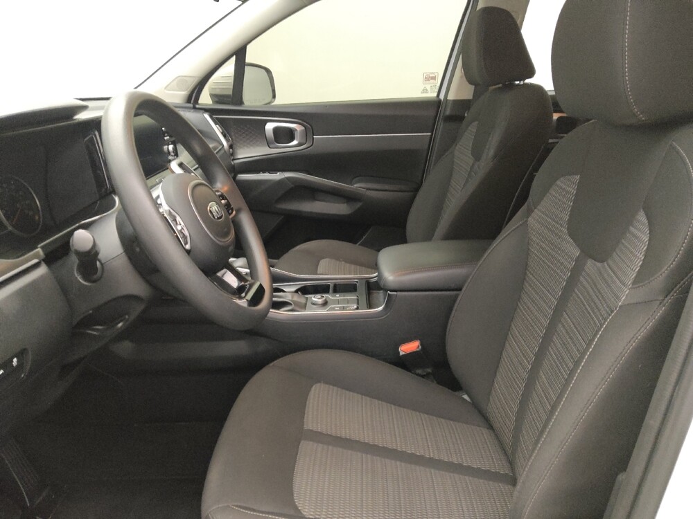 2021 Kia Sorento in Jacksonville, FL 32210 - 18130602 17