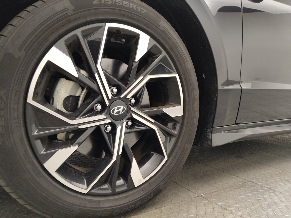 2025 Hyundai Sonata in Jacksonville, FL 32210 - 18130603 31