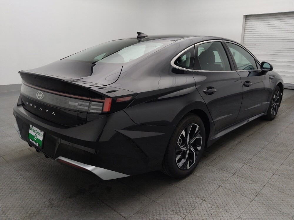 2025 Hyundai Sonata in Jacksonville, FL 32210 - 18130603 9