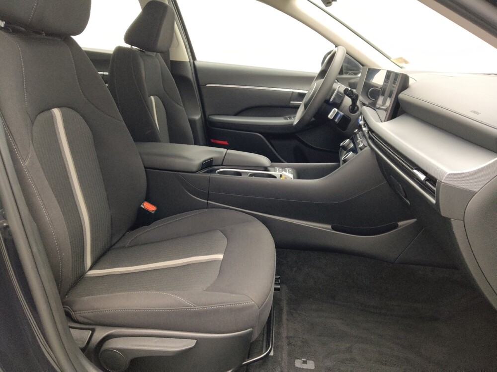 2025 Hyundai Sonata in Jacksonville, FL 32210 - 18130603 21