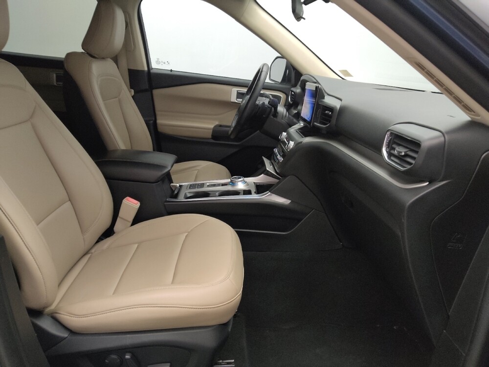 2020 Ford Explorer in Orlando, FL 32808 - 18130610 21