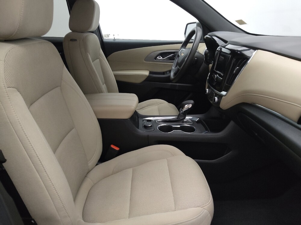 2023 Chevrolet Traverse in Orlando, FL 32808 - 18130614 21