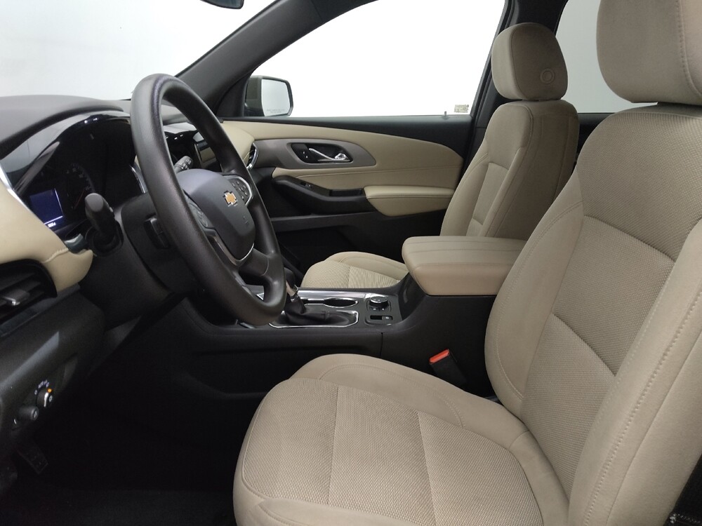 2023 Chevrolet Traverse in Orlando, FL 32808 - 18130614 17