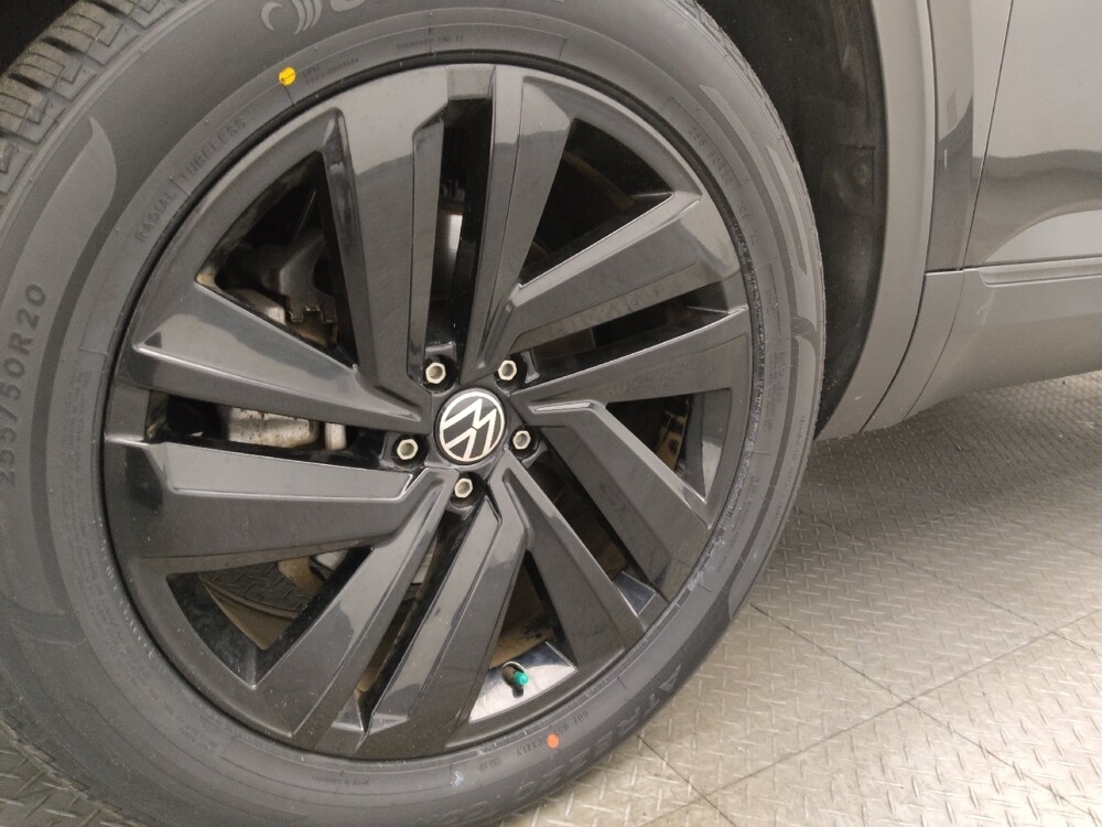 2022 Volkswagen Atlas in Orlando, FL 32808 - 18130621 31