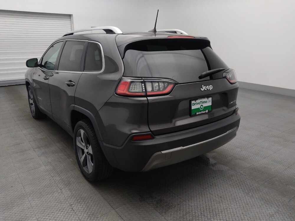 2019 Jeep Cherokee in Hialeah, FL 33014 - 18130624 5