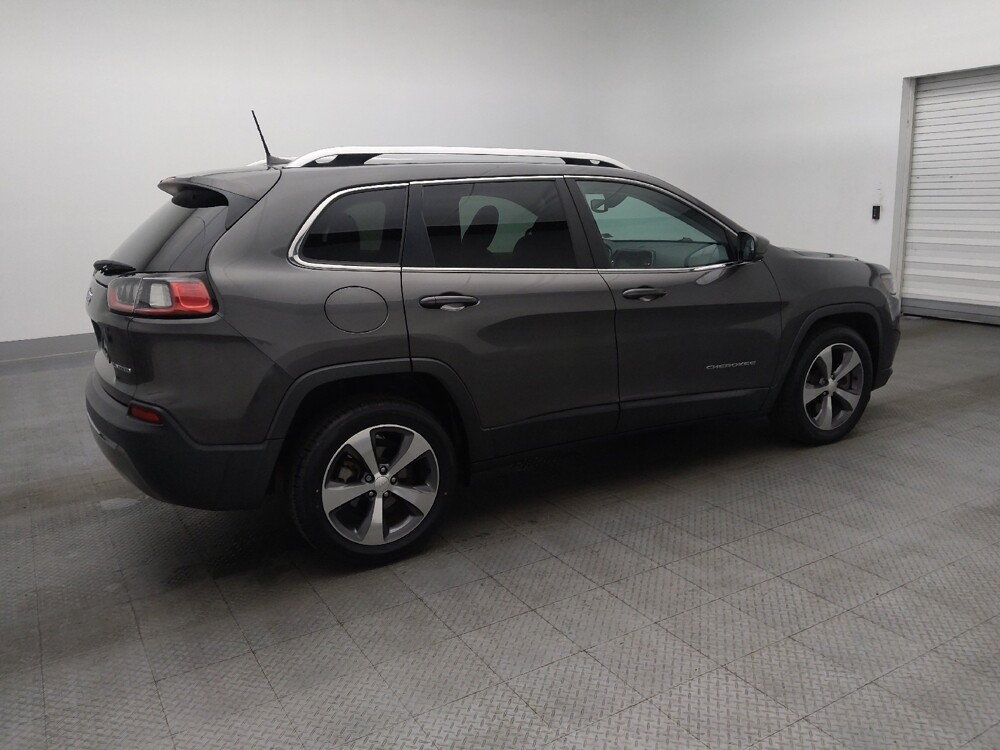 2019 Jeep Cherokee in Hialeah, FL 33014 - 18130624 10