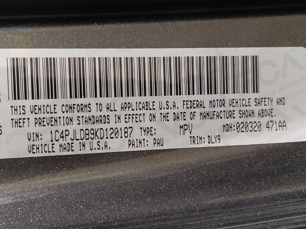 2019 Jeep Cherokee in Hialeah, FL 33014 - 18130624 33