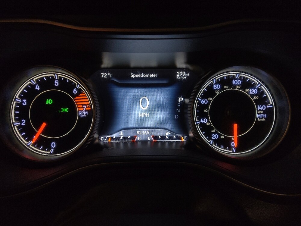 2019 Jeep Cherokee in Hialeah, FL 33014 - 18130624 23