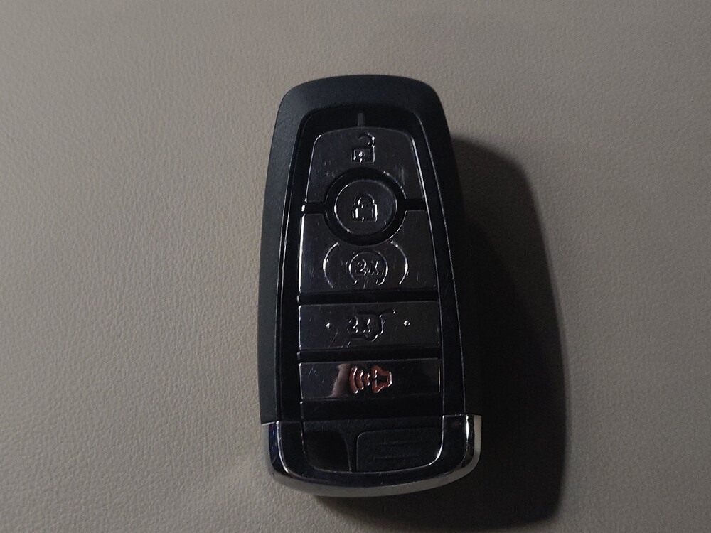 2020 Lincoln Aviator in Orlando, FL 32808 - 18130625 32