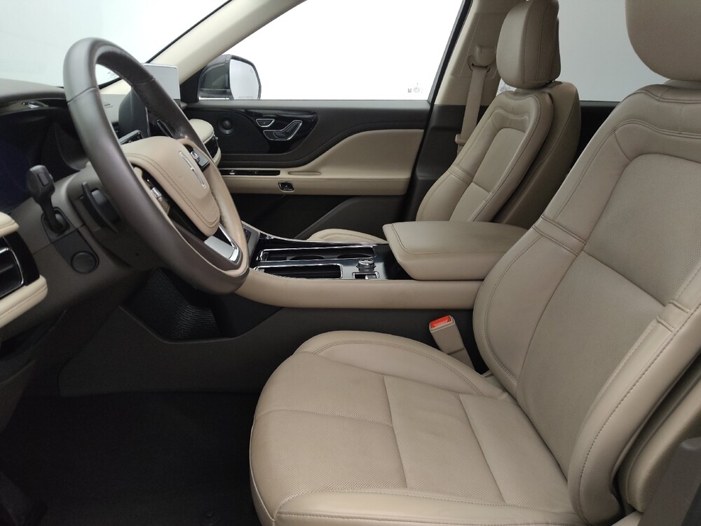 2020 Lincoln Aviator in Orlando, FL 32808 - 18130625 17