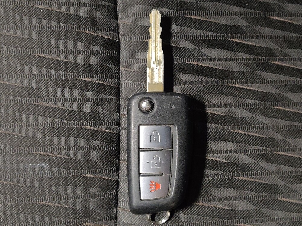 2019 Nissan Rogue in Jacksonville, FL 32225 - 18130628 32