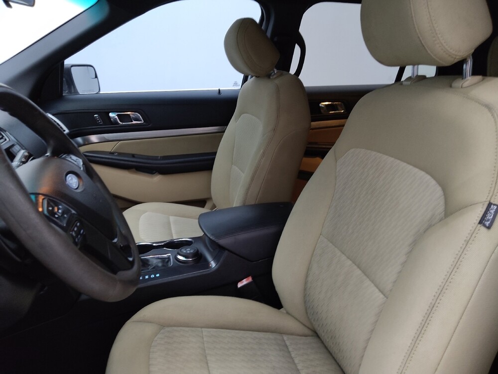 2016 Ford Explorer in Charleston, SC 29414 - 18130638 17