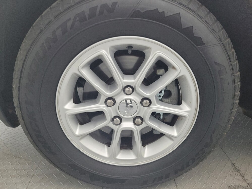 2020 Jeep Grand Cherokee in Charleston, SC 29414 - 18130648 31