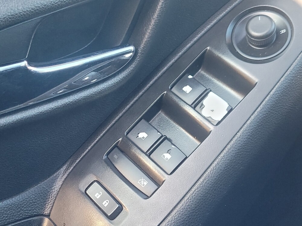 2018 Chevrolet Trax in Memphis, TN 38115 - 18130672 27