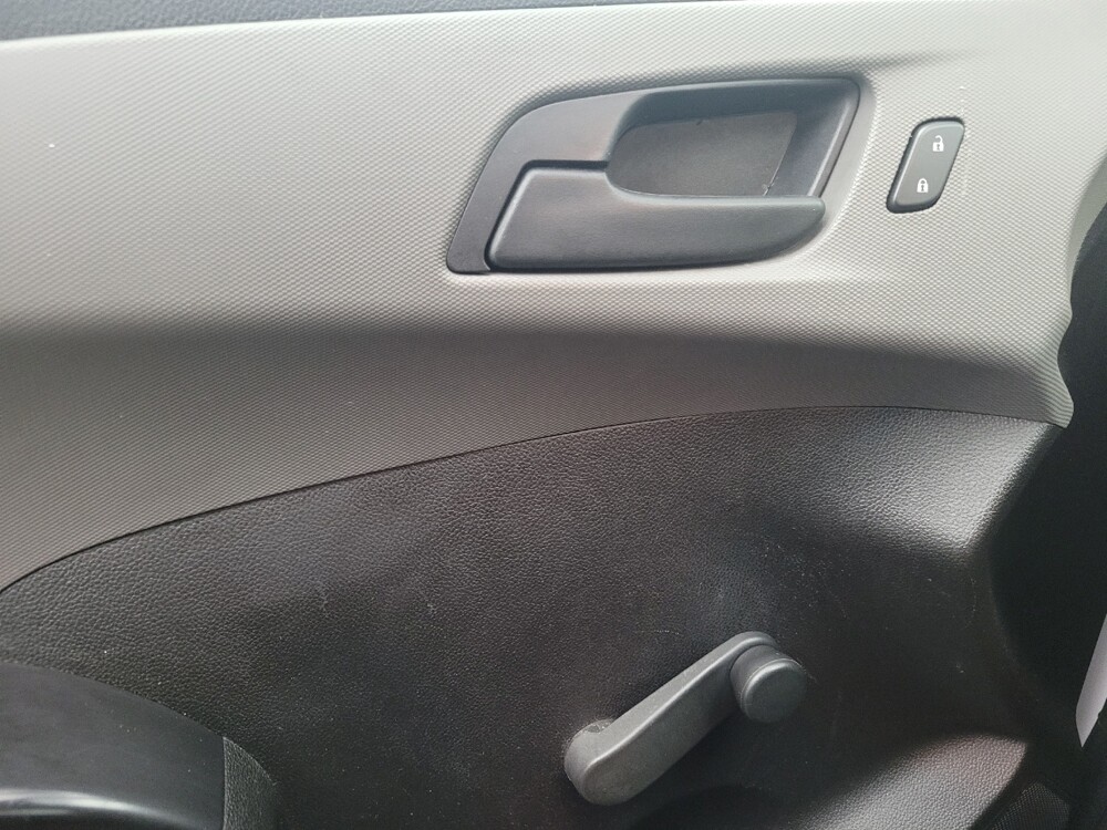 2018 Chevrolet Sonic in Memphis, TN 38115 - 18130673 27