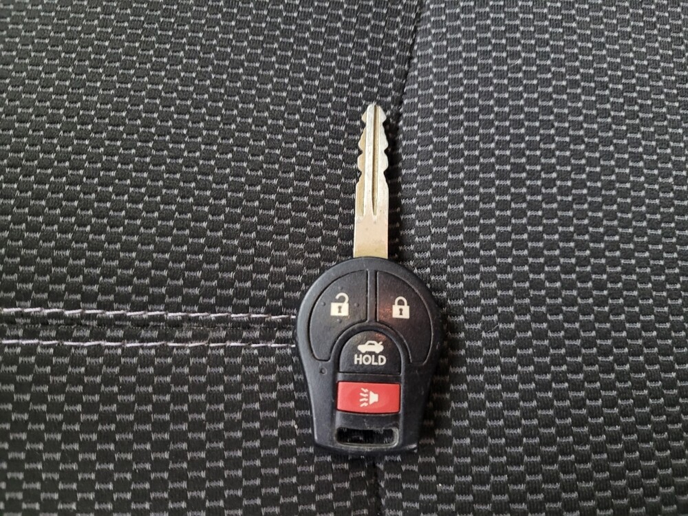 2017 Nissan Sentra in Memphis, TN 38115 - 18130677 32