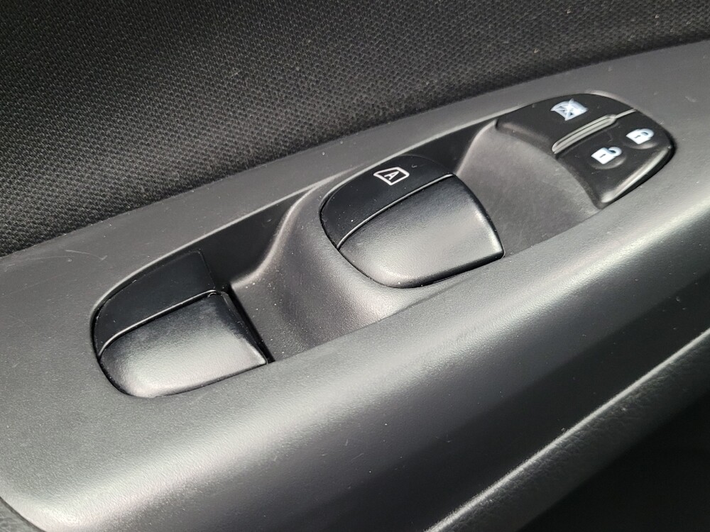 2017 Nissan Sentra in Memphis, TN 38115 - 18130677 27