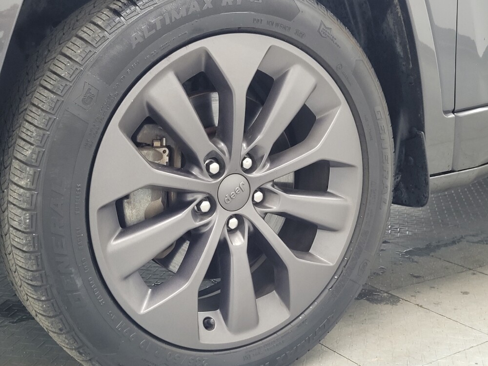 2020 Jeep Cherokee in Huntsville, AL 35816 - 18130680 31