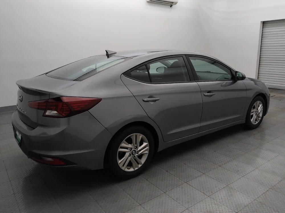 2019 Hyundai Elantra in Houston, TX 77060 - 18130689 10